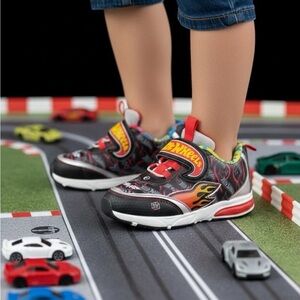 Mattel Hot Wheels Boys Black, Red & Yellow Light-Up Kids Sneakers Size 12
